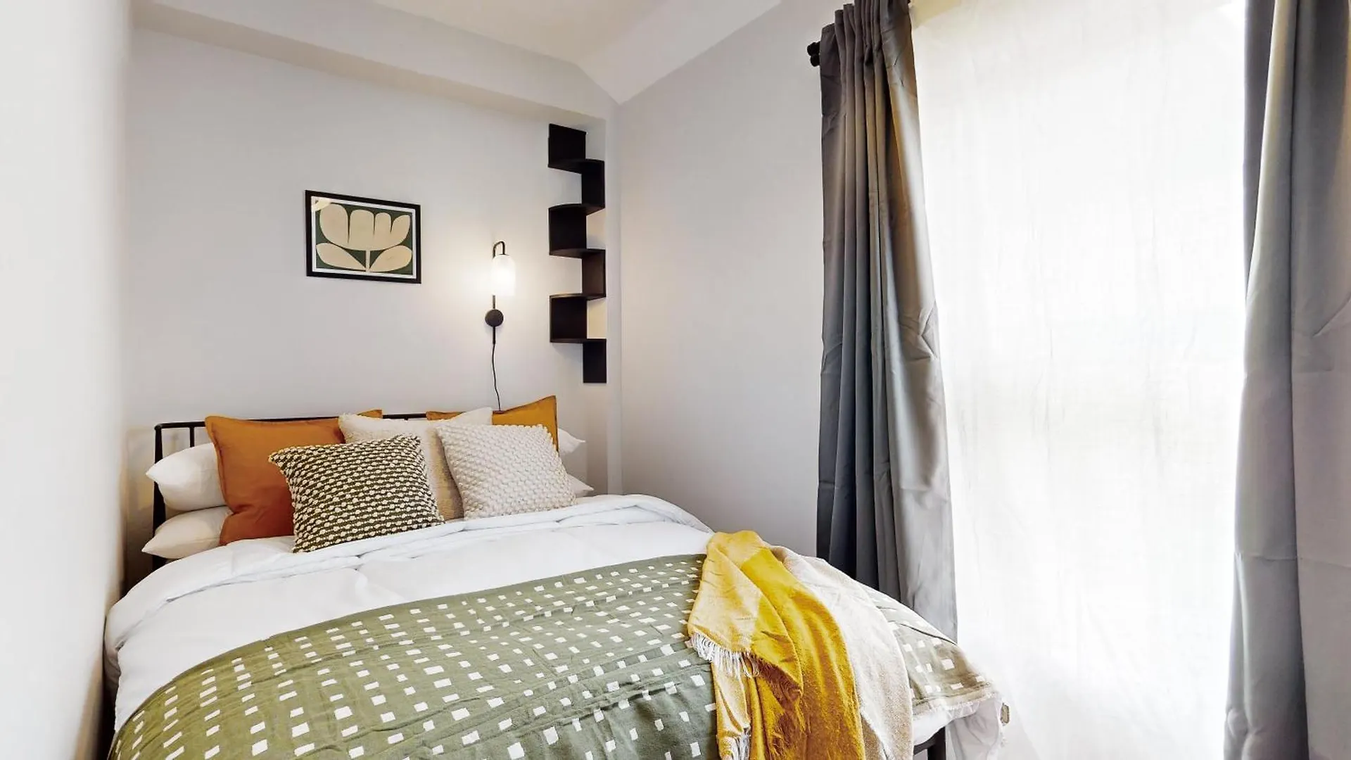 Stylish 3 Bedroom House In The Heart Of Кардифф